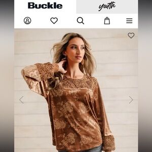 NWT: sterling and stitch long sleeved top. Women’s size small.